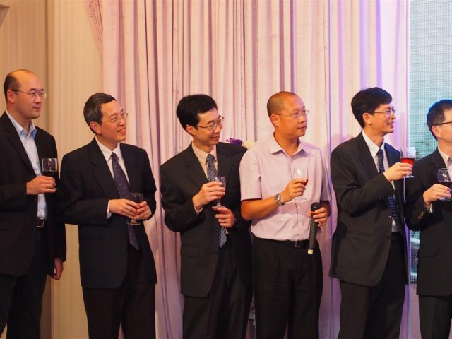 P9273546 (Large)